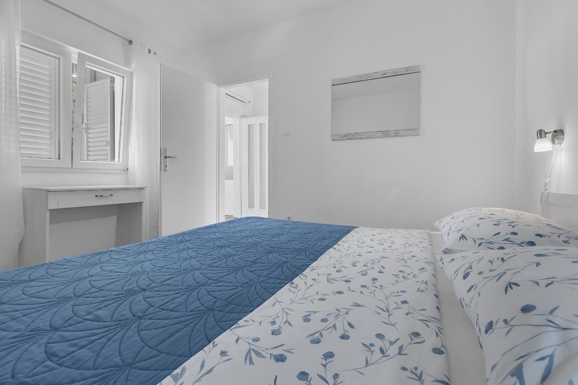 Apartments By The Sea Podgora, Makarska - 2596 Номер фото
